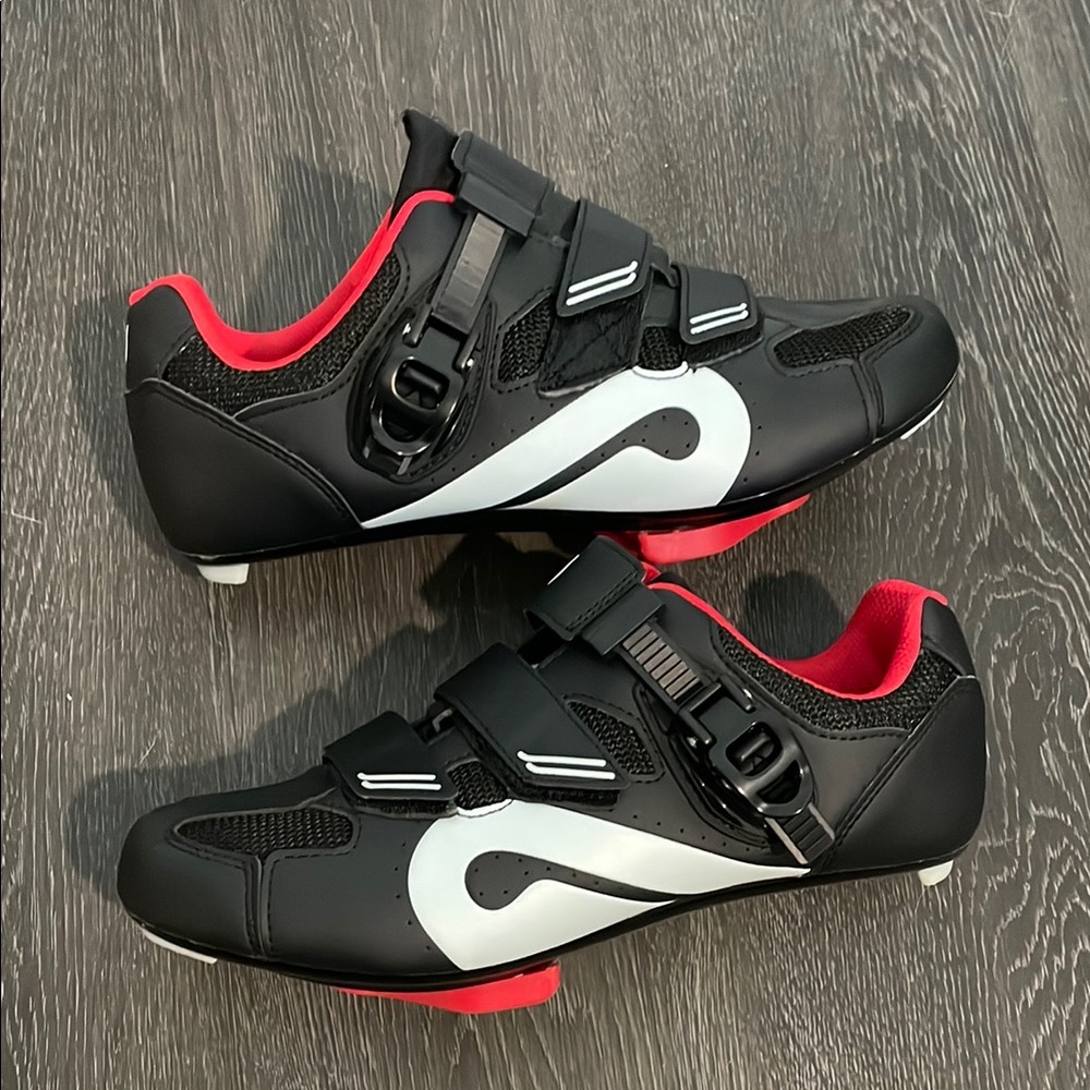 Peloton Black Cycling Shoes with Red Lining (Size 42/W 10-10.5/M 8.5-9